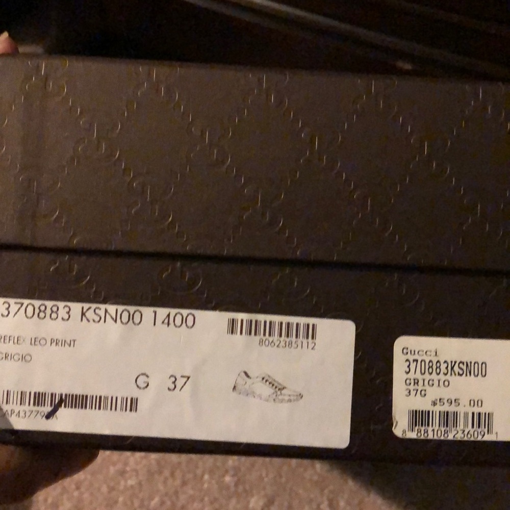 Authentic Gucci Sneaker - Picture 5 of 5